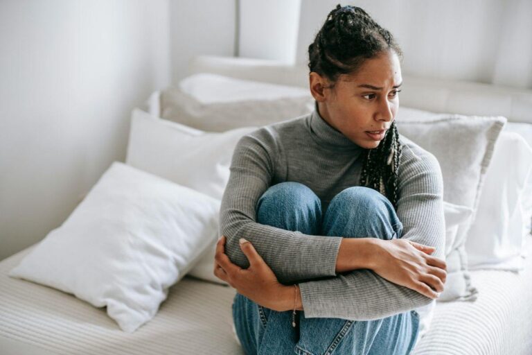 How to Deal with Anxiety When You Live Alone