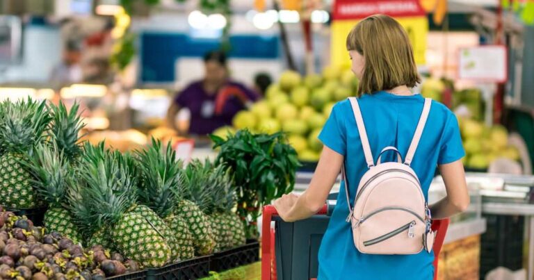 Smart Grocery Shopping Tips for People Who Live Alone