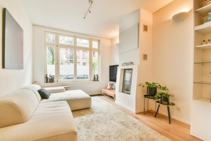 First Apartment Living Room Decorating Ideas 15